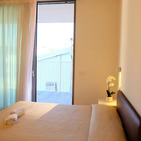 Shine 06 Apartment Lido di Jesolo